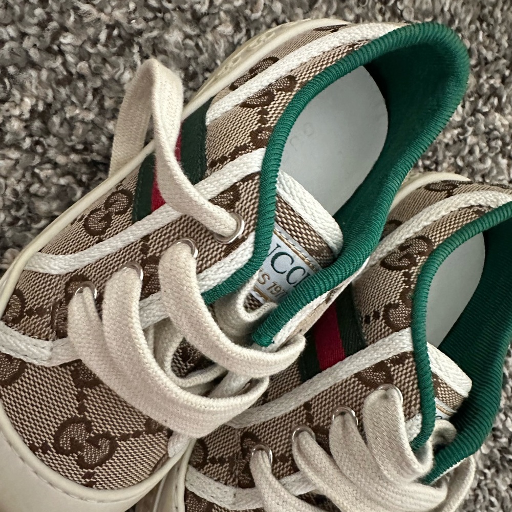 Gucci Kids Beige GG Canvas Sneakers with Green Trim and Red Stripe